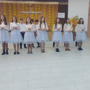 Activitatea extrașcolară cu genericul ” Vasile Romanciuc – poetul cu aripi de carte”