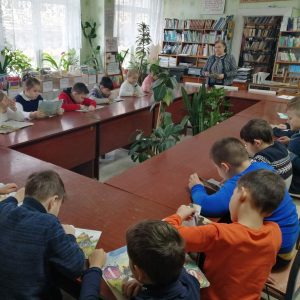 Elevii claselor I-A și I-B s-au alăturat Campaniei Naționale „Citim cu voce tare împreună”