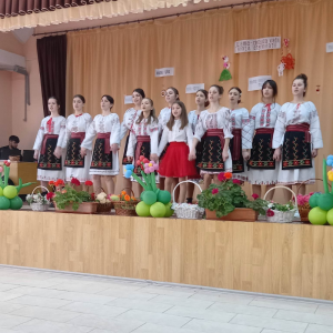Esența existenței noastre a tuturor este Femeia