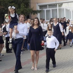 Felicitări și urări de succes cu prilejul începerii noului an școlar