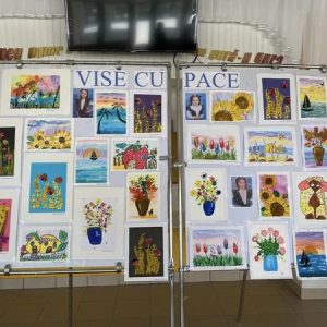 Explozie de lucrări plastice cu genericul “Vise cu pace”