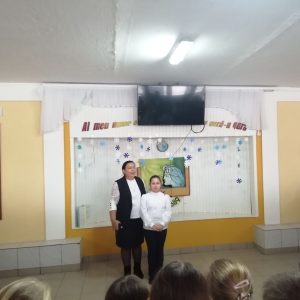 Activitate tematică dedicată marelui poet, Mihai Eminescu, la care au participat elevii claselor I-IV