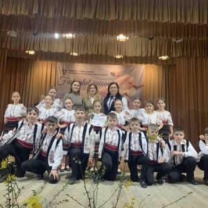 📌Festivalul raional “Alb cu roșu fac o floare “, ediția a III-a.
