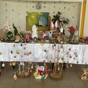 Holul Liceul Teoretic Tipala a fost transformat într-un mic colț de sărbătoare