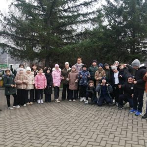 Elevii claselor I-A, și IV-A au desfășurat mai multe activități din cadrul Atelierului II: „Bradul – simbol al vieții verzi”